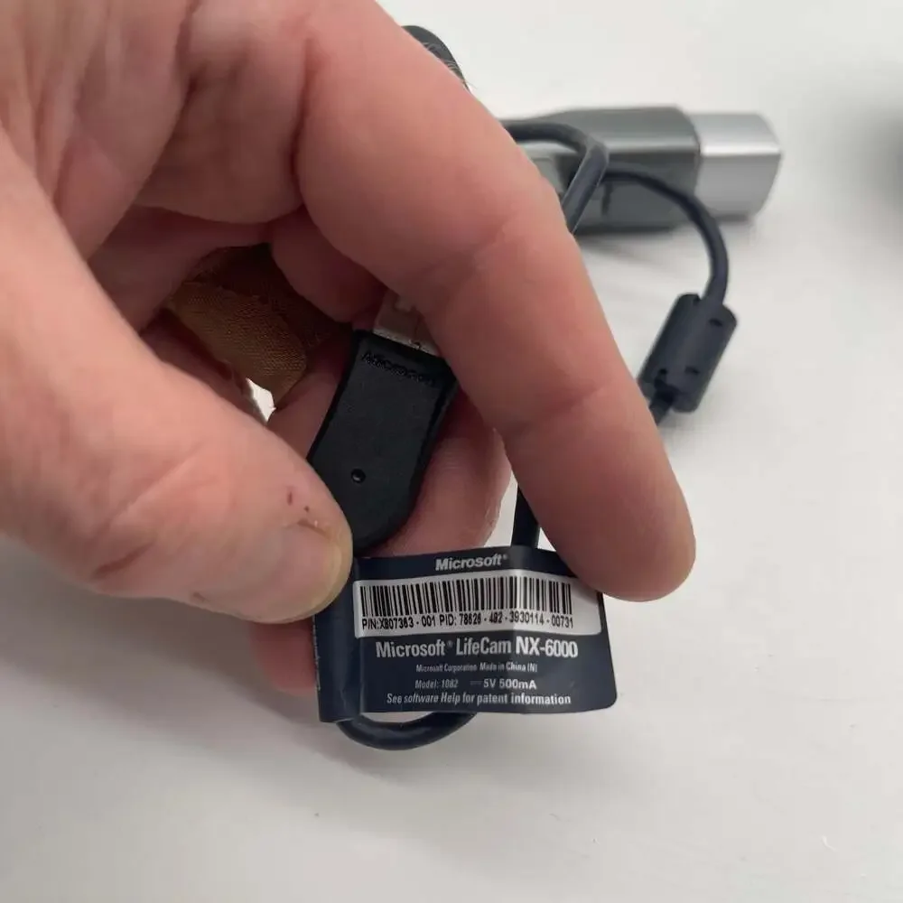 Microsoft screens microphone